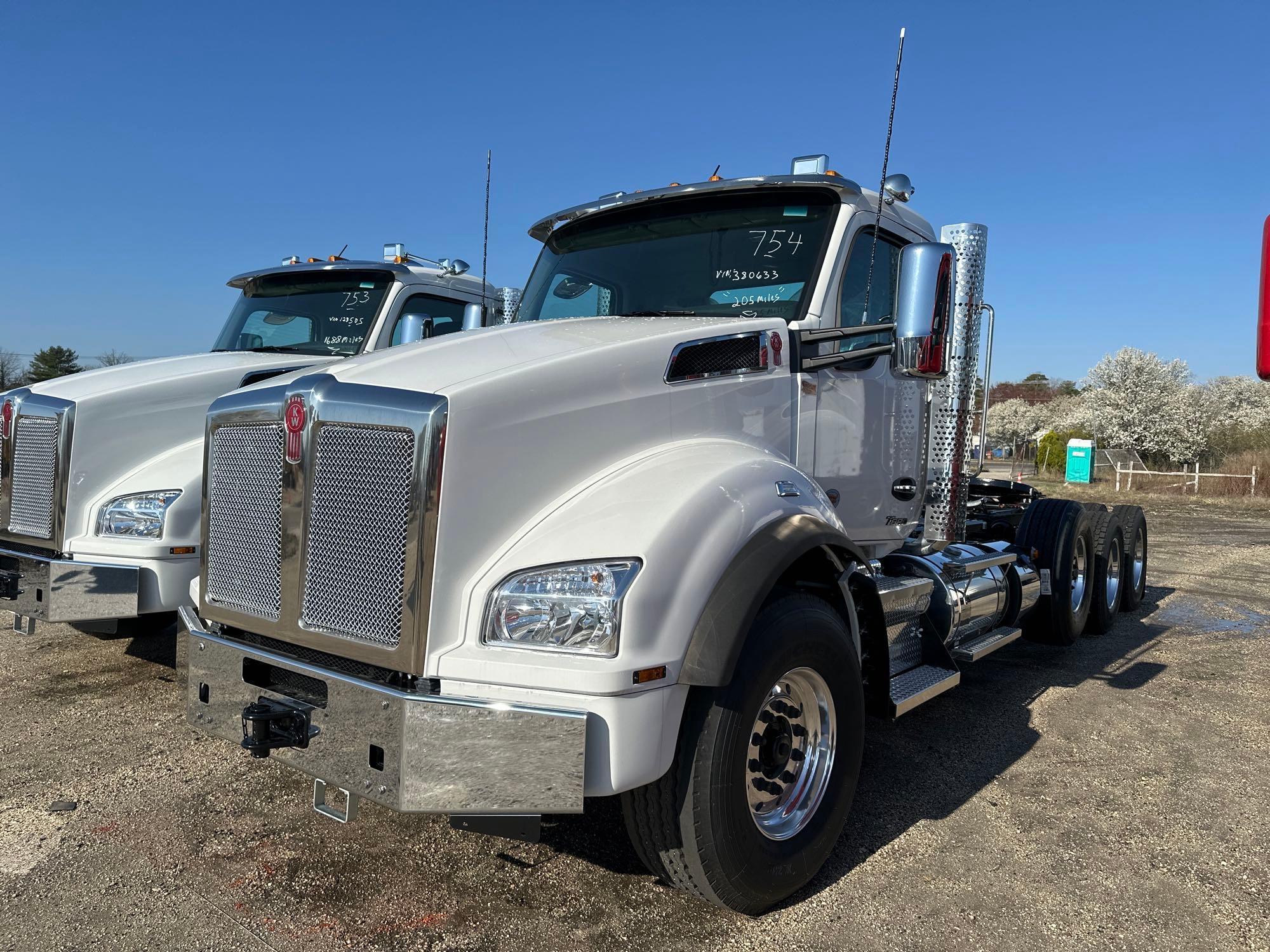 2024...KENWORTH T880 HEAVY HAUL TRUCK TRACTOR...powered by Cummins X15 diesel engine, 565hp, equippe