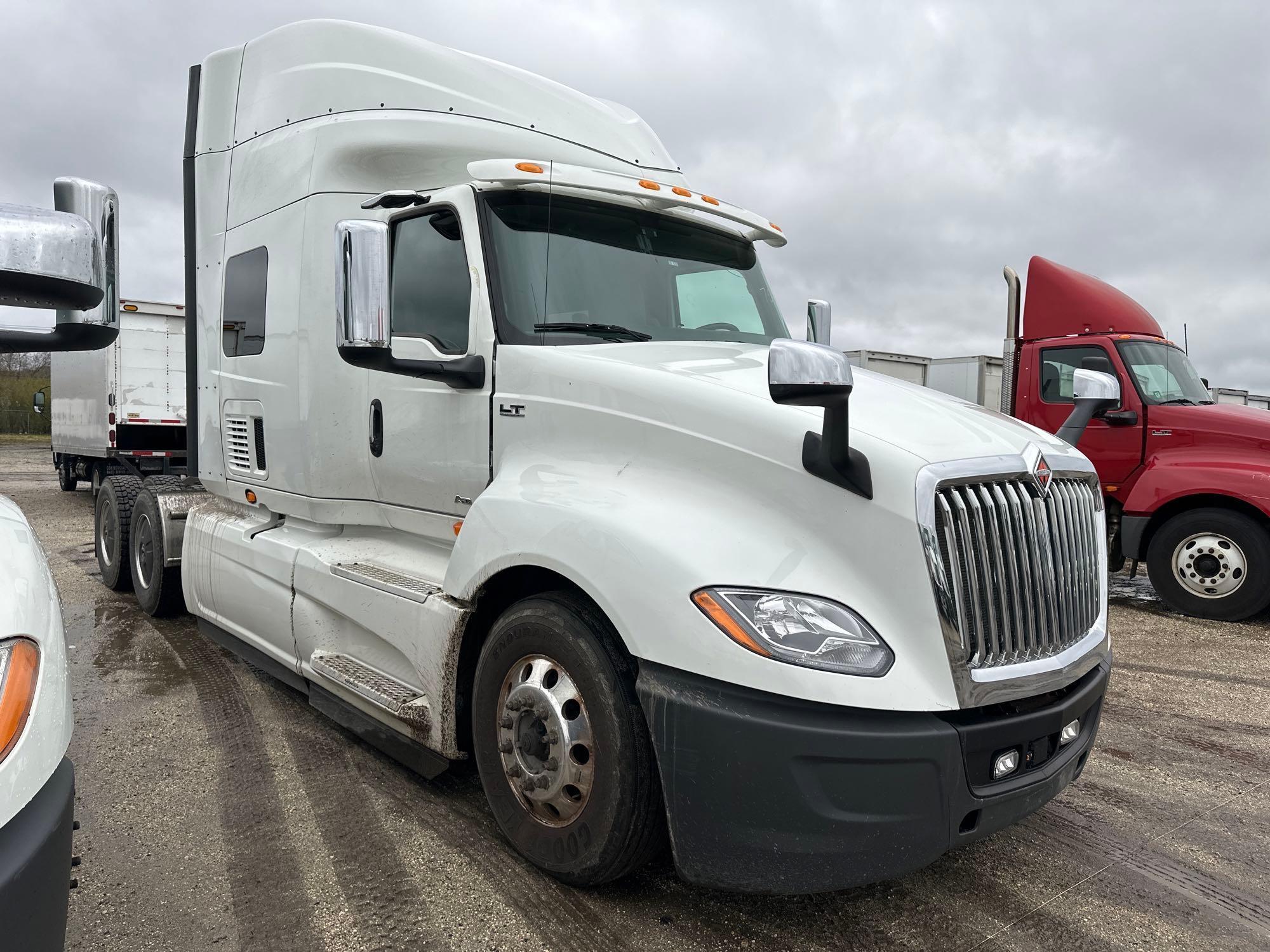 2018 INTERNATIONAL PROSTAR TRUCK TRACTOR VN:JN226952...powered by diesel engine, equipped with Eaton