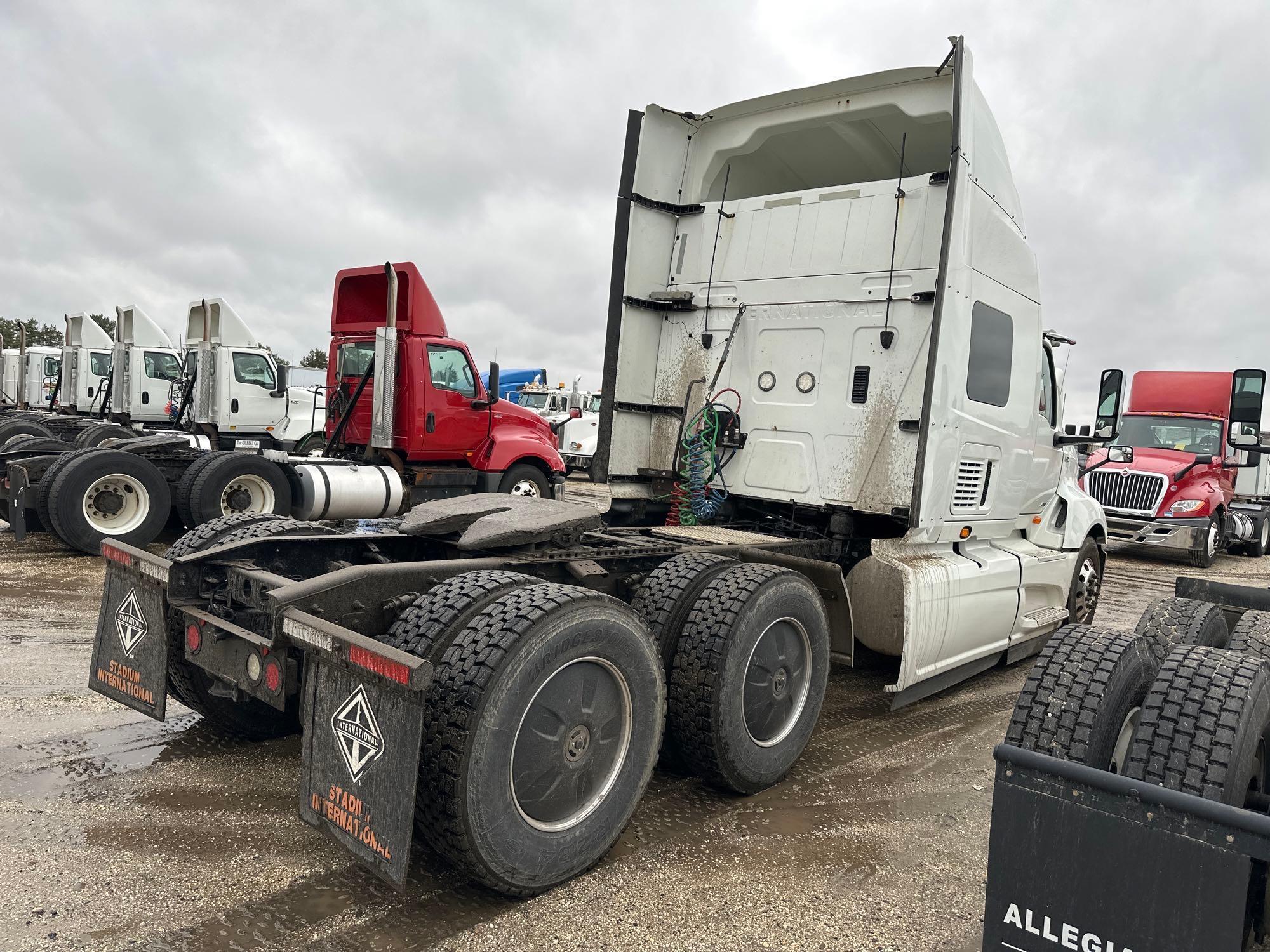 2018 INTERNATIONAL PROSTAR TRUCK TRACTOR VN:JN226952...powered by diesel engine, equipped with Eaton