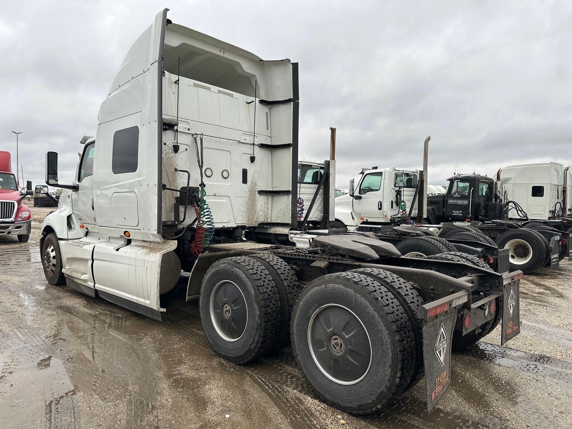 2018 INTERNATIONAL PROSTAR TRUCK TRACTOR VN:JN226952...powered by diesel engine, equipped with Eaton
