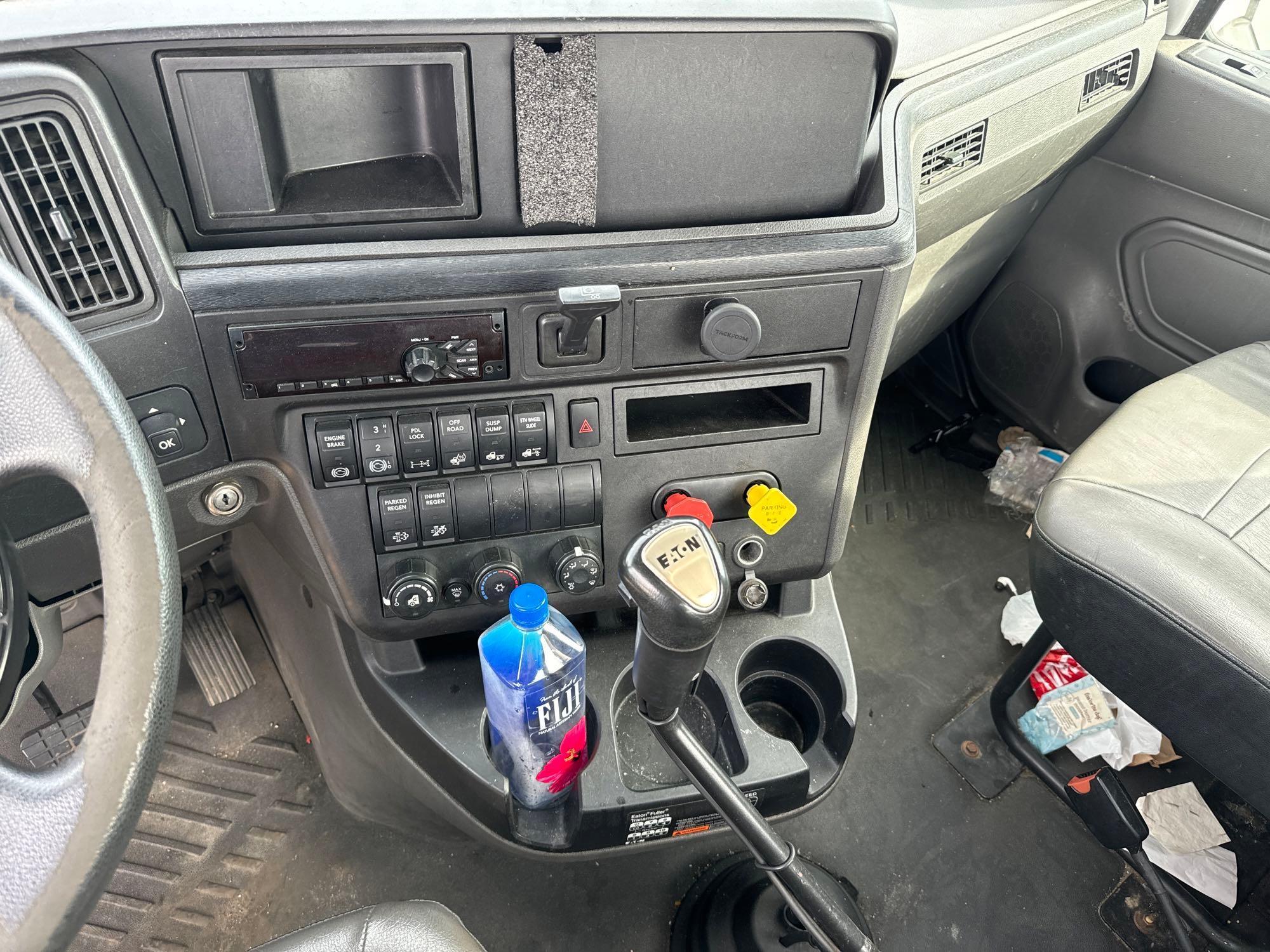 2018 INTERNATIONAL LT625 TRUCK TRACTOR VN:JL356129 powered by Cummins X15 14.9L diesel engine,