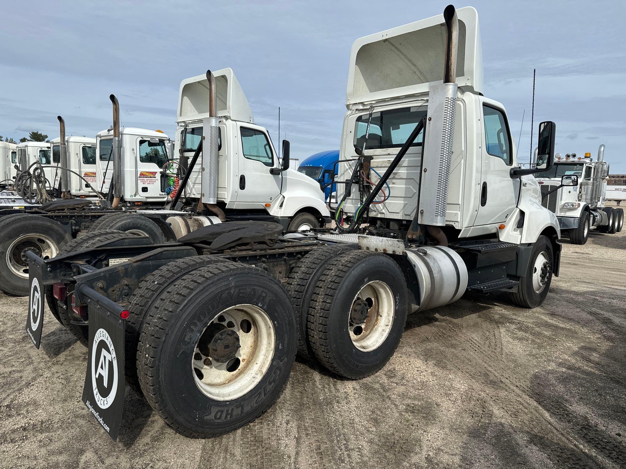 2018 INTERNATIONAL LT625 TRUCK TRACTOR VN:JL356129 powered by Cummins X15 14.9L diesel engine,