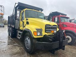 2003 MACK GRANITE DUMP TRUCK VN:M007221...powered by Mack diesel engine, 350hp, equipped with Alliso