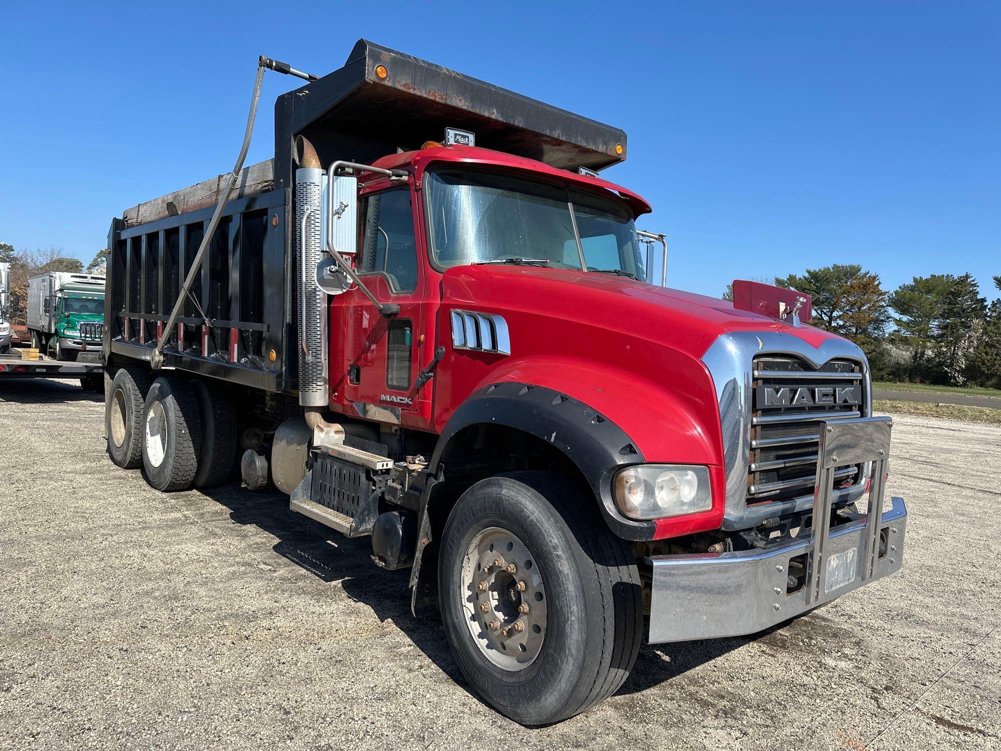 2012 MACK GU713 DUMP TRUCK VN:1M2AX07C2CM010828 powered by Mack MP8 diesel engine, equipped with 8LL