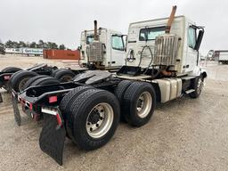 2012 VOLVO VNL TRUCK TRACTOR VN:549300 powered by Volvo D13 diesel engine, equipped with Eaton