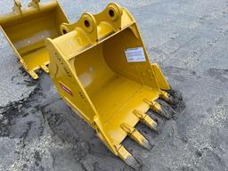 NEW TERAN 30IN. DIGGING BUCKET EXCAVATOR BUCKET for CAT 307 with Side Cutters, Reinforcement Plates