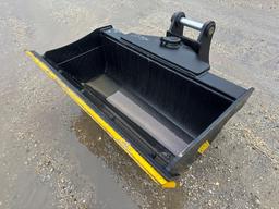 NEW TROJAN 48IN. TILT EXCAVATOR BUCKET 50mm pins fits to: Cat 307/308, Komatsu PC78/88,