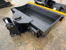 NEW TROJAN 42IN. TILT EXCAVATOR BUCKET 40mm pins fits to: Cat 303/305.5/304, Case, New Holland,