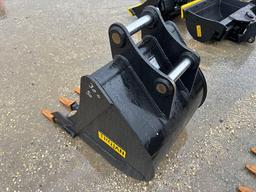 NEW TROJAN 30IN. DIGGING EXCAVATOR BUCKET 50mm pins fits to: Cat 307/308, Komatsu PC78/88,