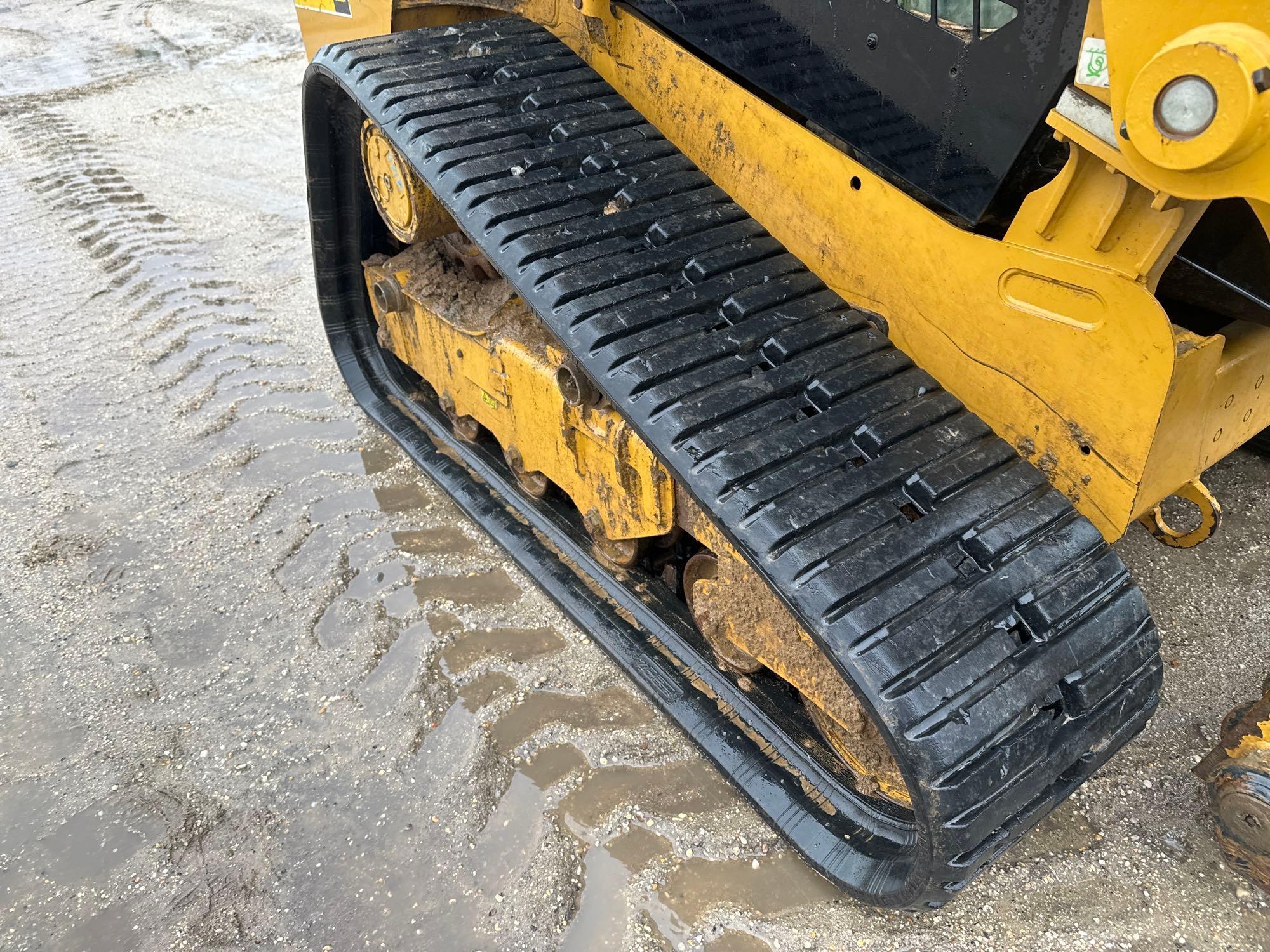 2021 CAT 239D RUBBER TRACKED SKID STEER SN:HC901126 powered by Cat diesel engine, equipped with