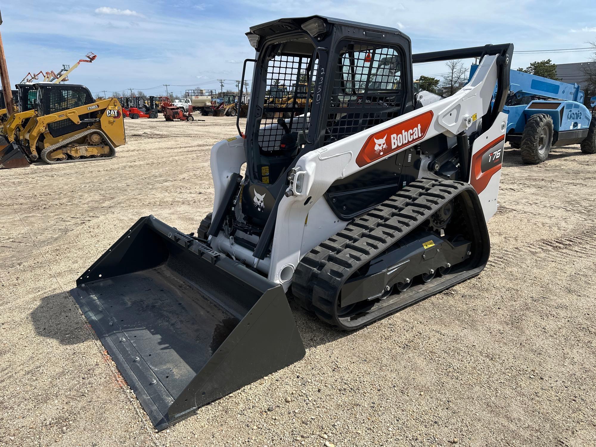 2023 BOBCAT T76 RUBBER TRACKED SKID STEER... SN-27253 powered by diesel engine, equipped with