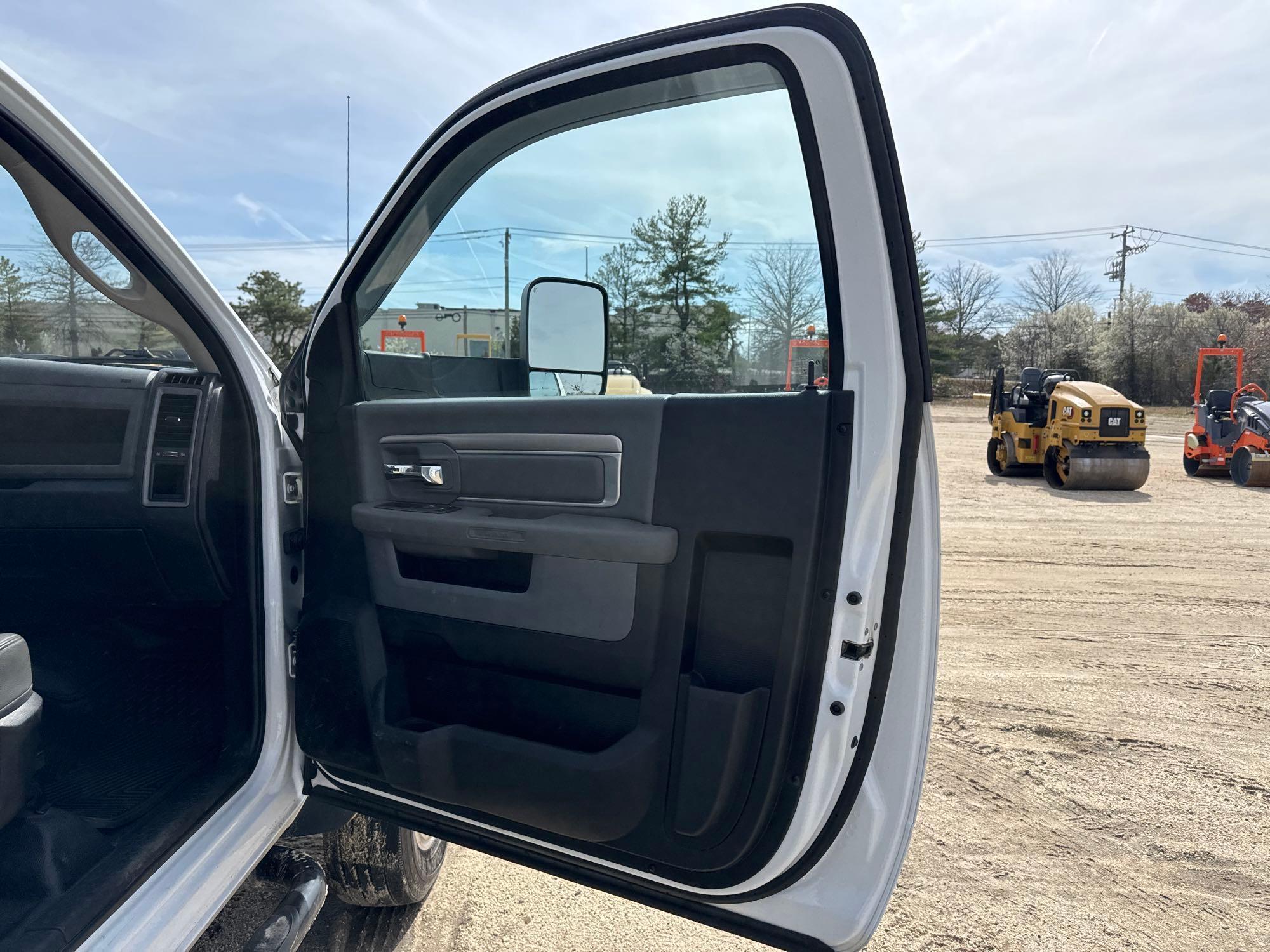 2018 DODGE RAM 5500 SERVICE TRUCK VN:3C7WRNBL5JG320399 4x4, powered by diesel engine, equipped with