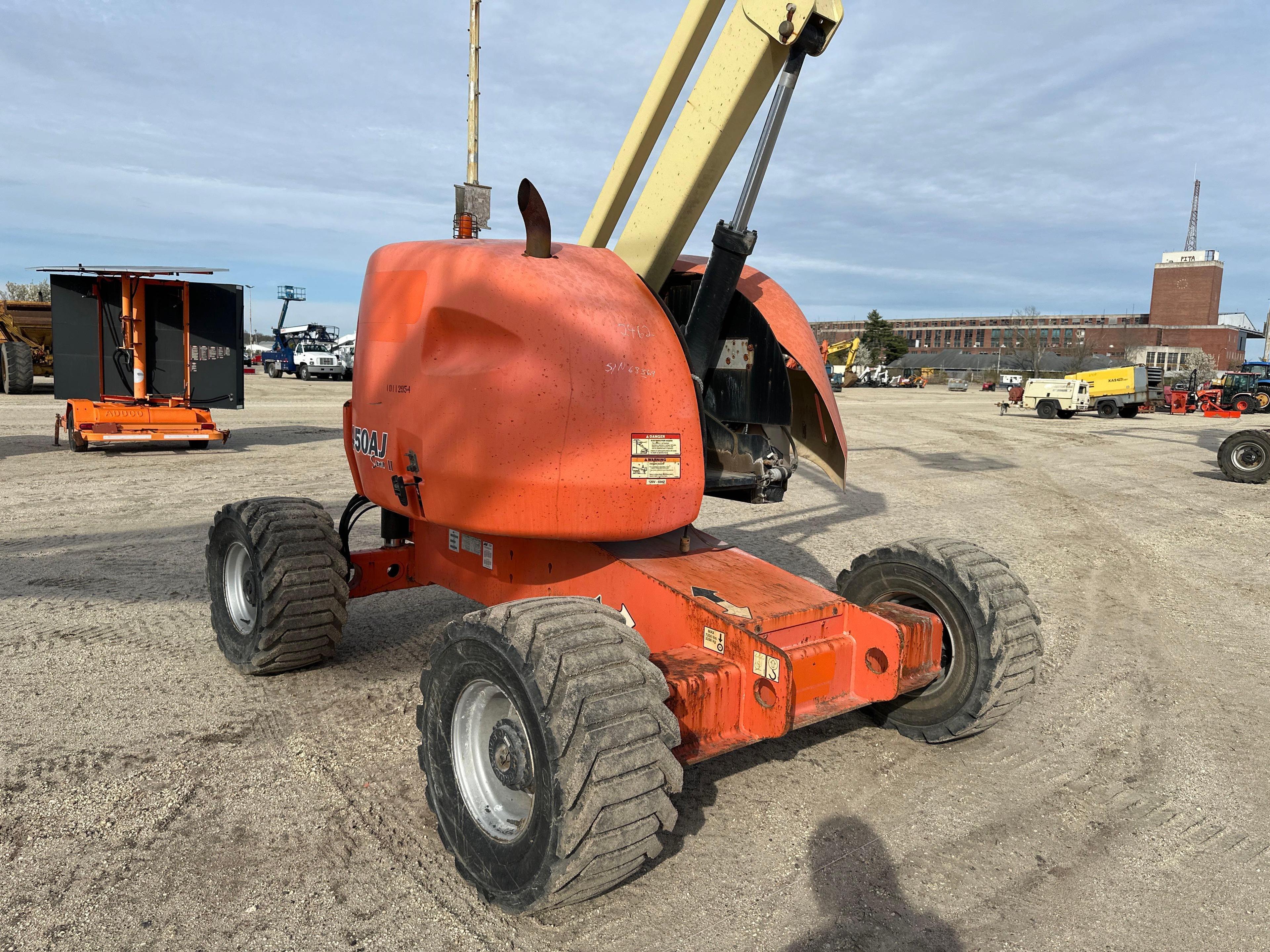 2013 JLG 450AJ BOOM LIFT SN:300168369 4x4, powered by diesel engine, equipped with 45ft. Platform