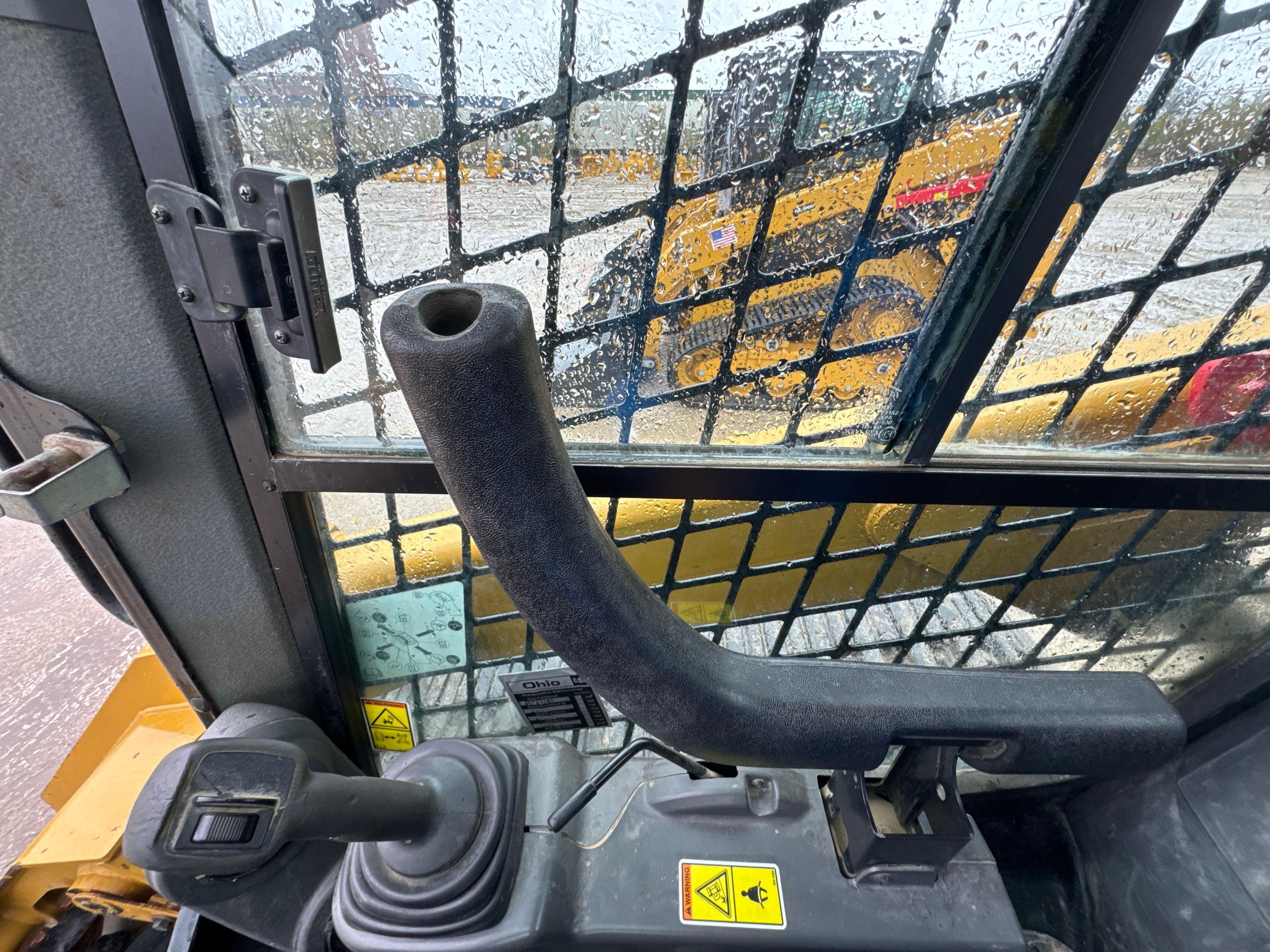 2018 CAT 289D RUBBER TRACKED SKID STEER SN:TAW10806 powered by Cat diesel engine, equipped with