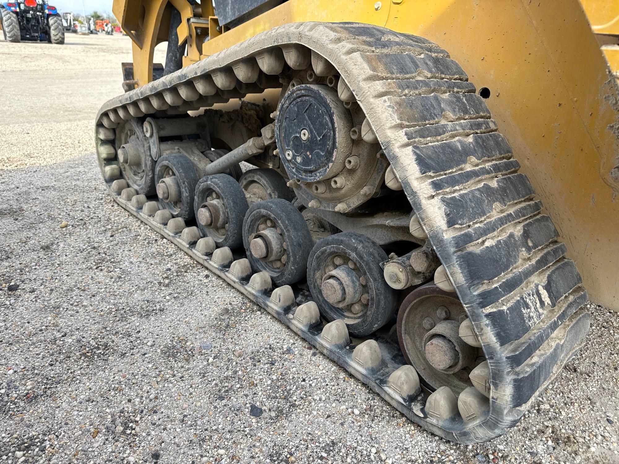 2019 CAT 257D3 RUBBER TRACKED SKID STEER SN:KEZ00549 powered by Cat diesel engine, equipped with