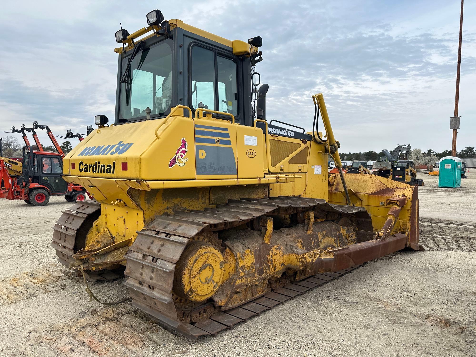 KOMATSU D65WX CRAWLER TRACTORSN-80279...... powered by Komatsu diesel engine, equipped with EROPS, a