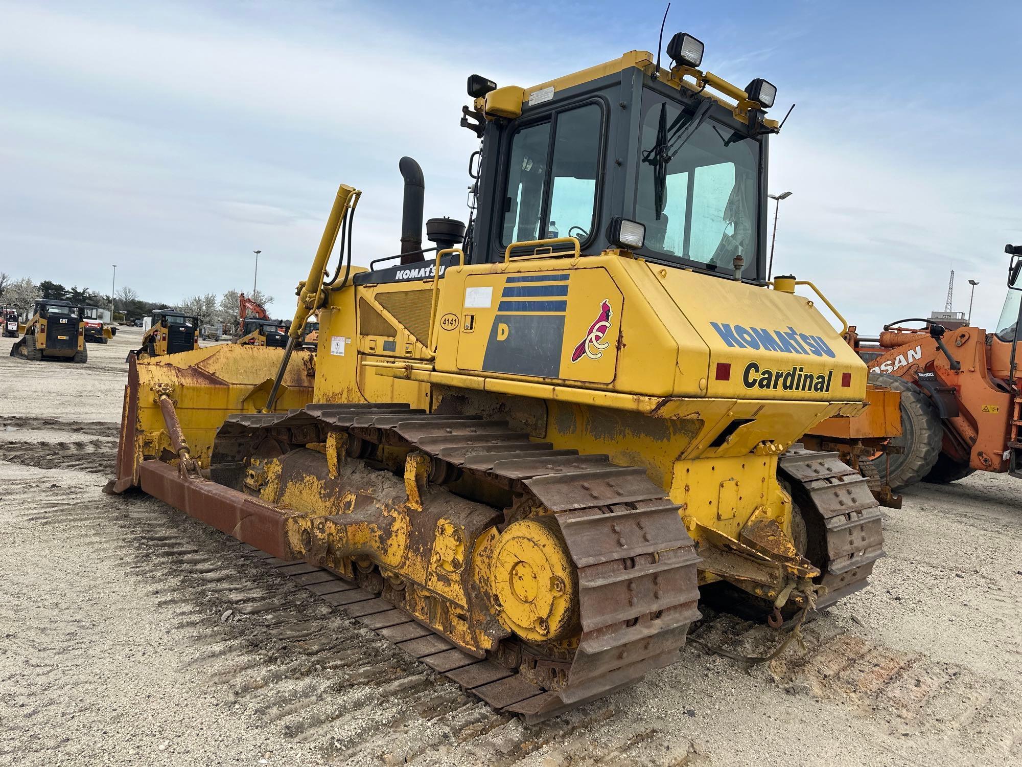 KOMATSU D65WX CRAWLER TRACTORSN-80279...... powered by Komatsu diesel engine, equipped with EROPS, a