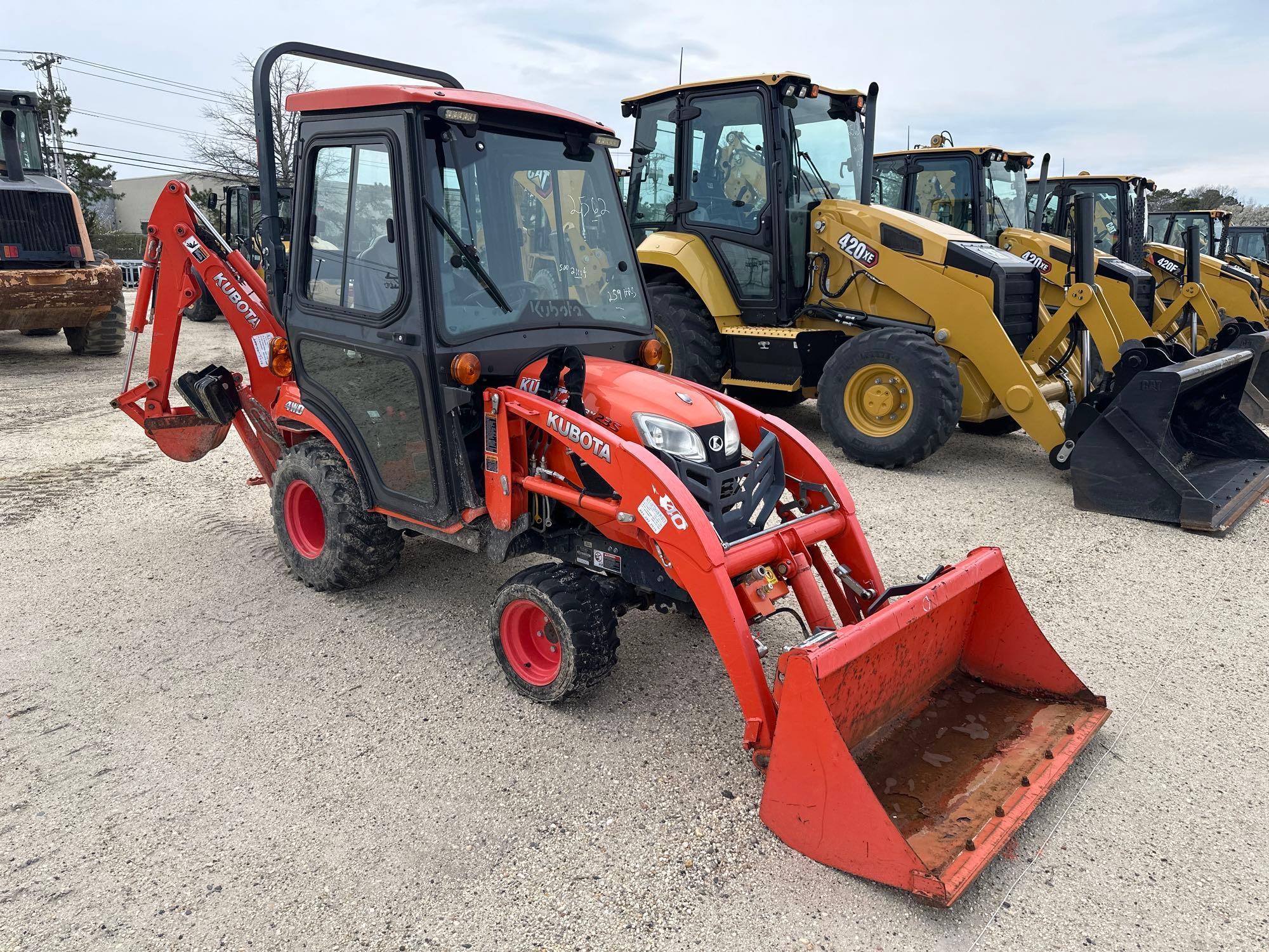 KUBOTA BX23SLB-R TRACTOR LOADER BACKHOE SN:21114 powered by diesel engine, equipped with EROPS, GP