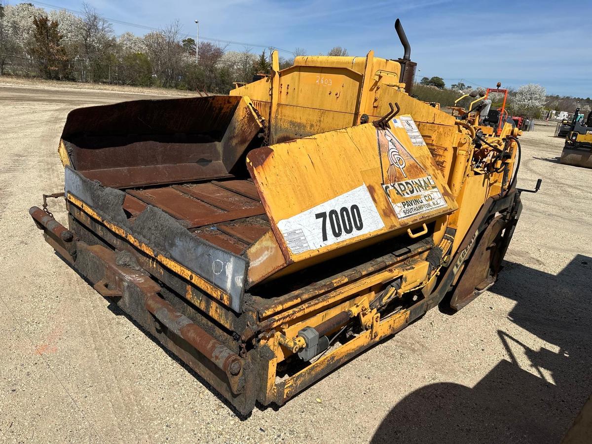 LEEBOY 700X ASPHALT PAVER...SN-009655 powered by 3 cylinder diesel engine.