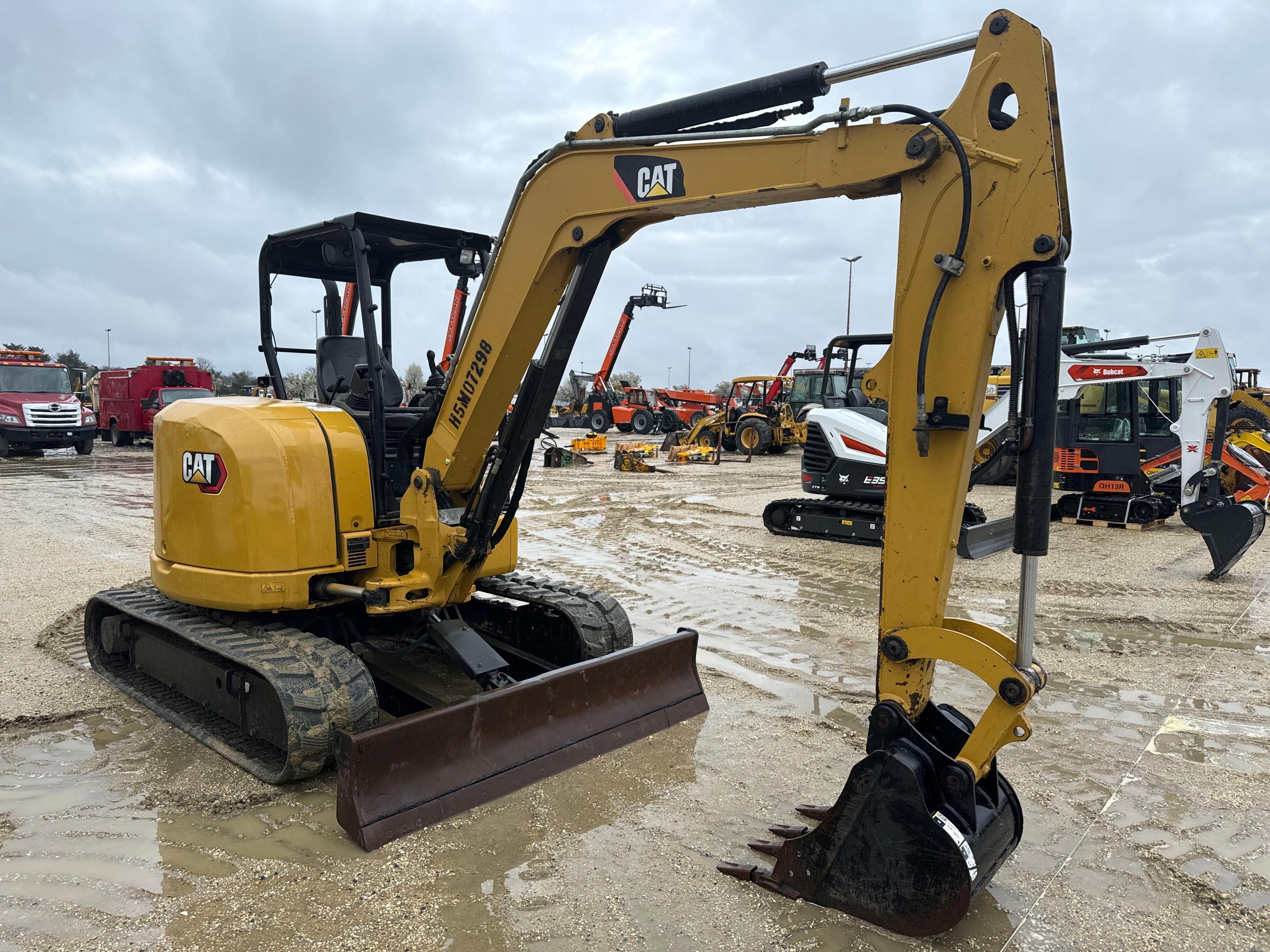 2018 CAT 305E2CR HYDRAULIC EXCAVATOR SN:H5M07298 powered by Cat diesel engine, equipped with Cab,