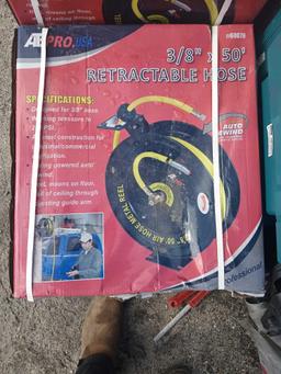 NEW IRON HORSE AUTO AIR HOSE REEL 3/8" X 50 FT NEW SUPPORT EQUIPMENT