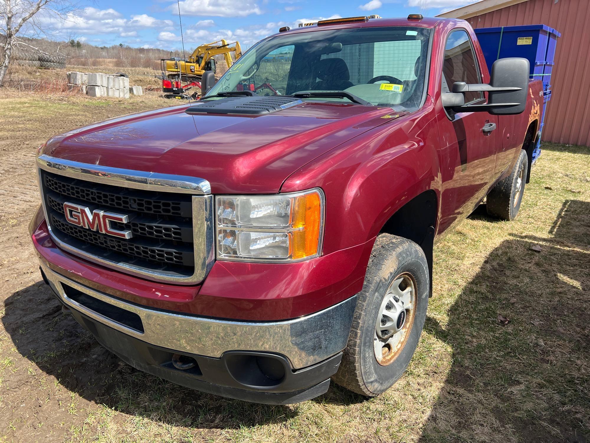 2013 GMC 2500 PICKUP TRUCK VN:274040 4x4, powered by V8 gas engine, equipped with automatic