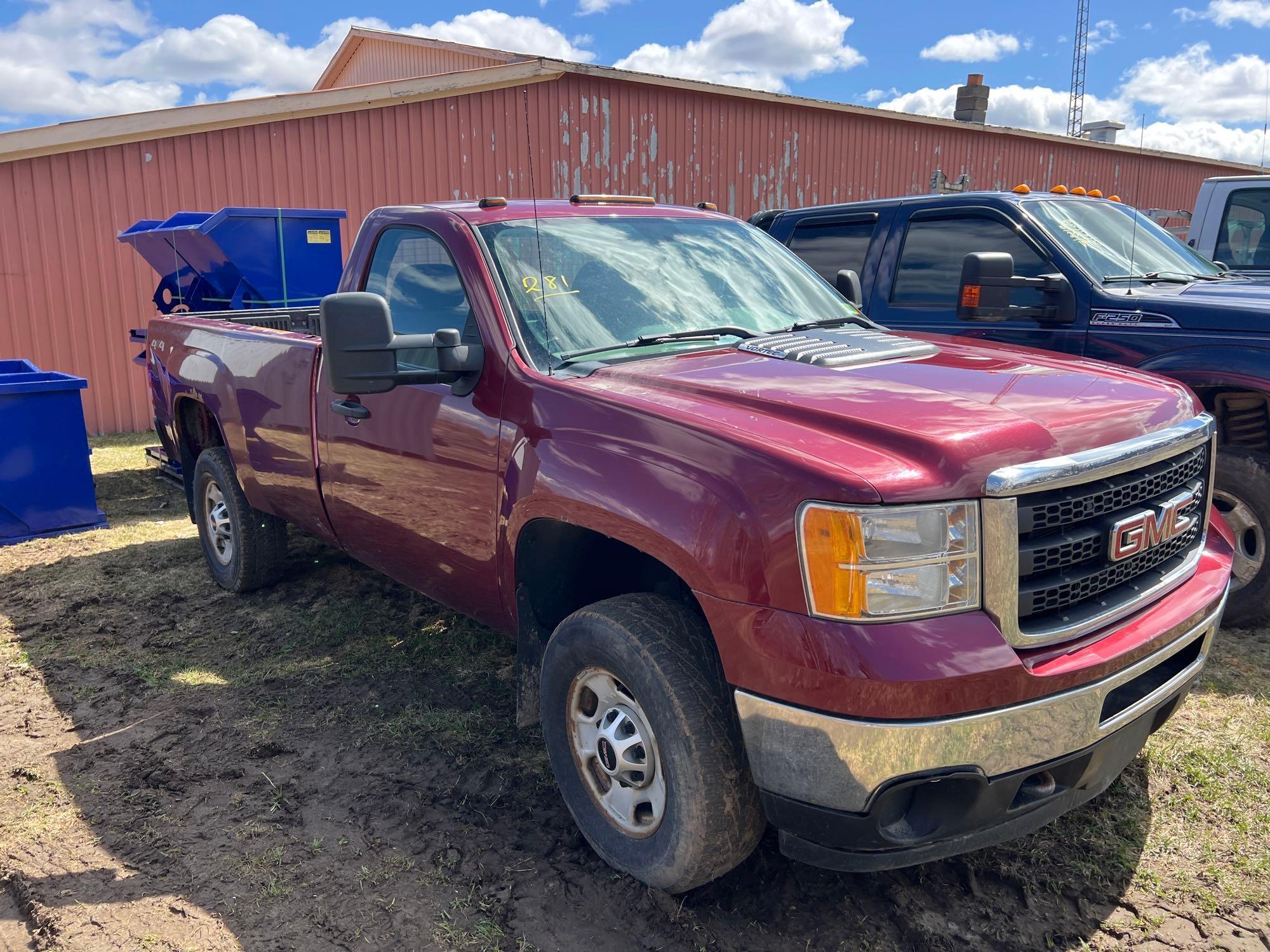 2013 GMC 2500 PICKUP TRUCK VN:274040 4x4, powered by V8 gas engine, equipped with automatic