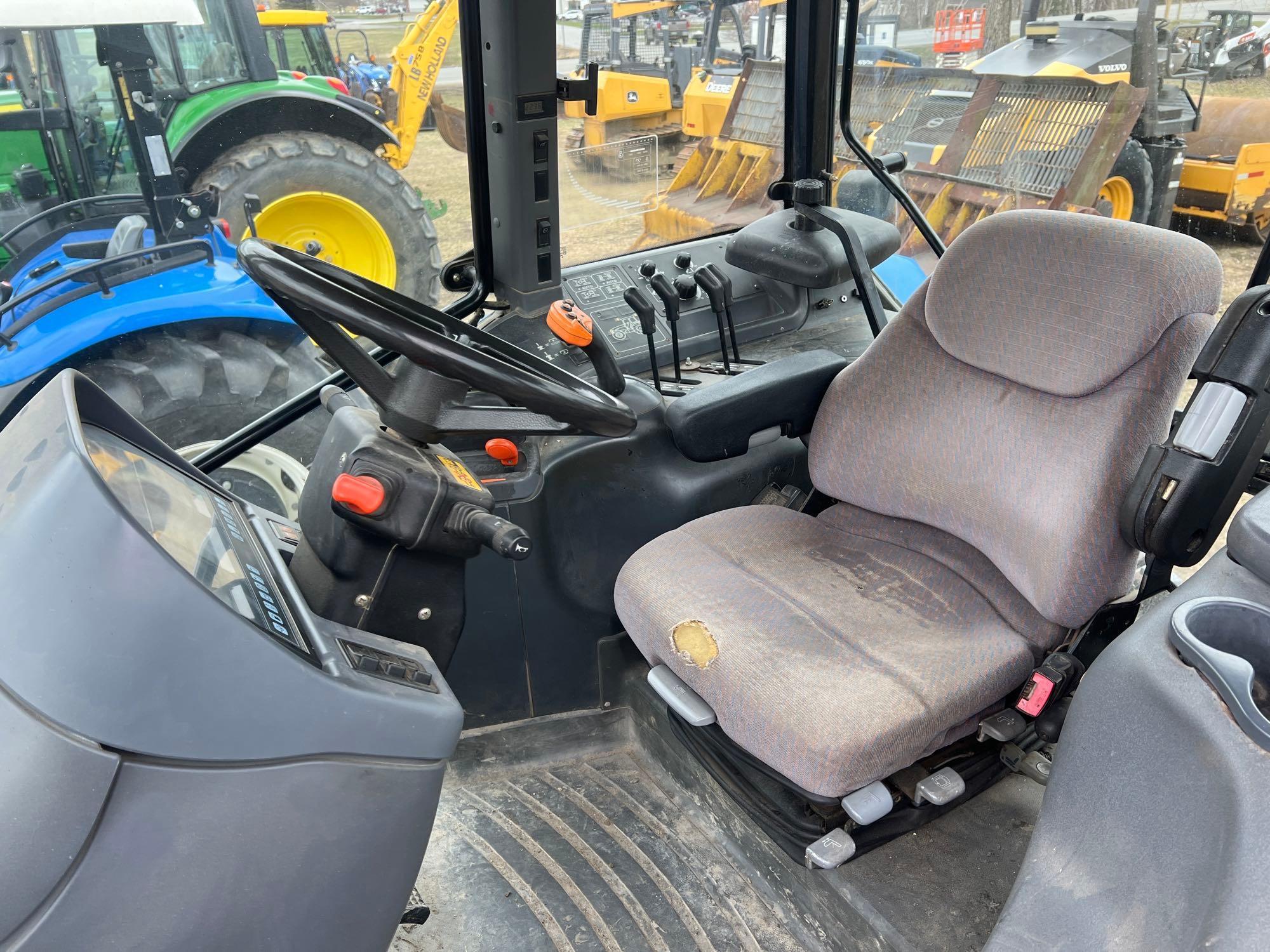 NEW HOLLAND TM175 AGRICULTURAL TRACTOR 4x4,...powered by diesel engine, 175hp, equipped with EROPS,