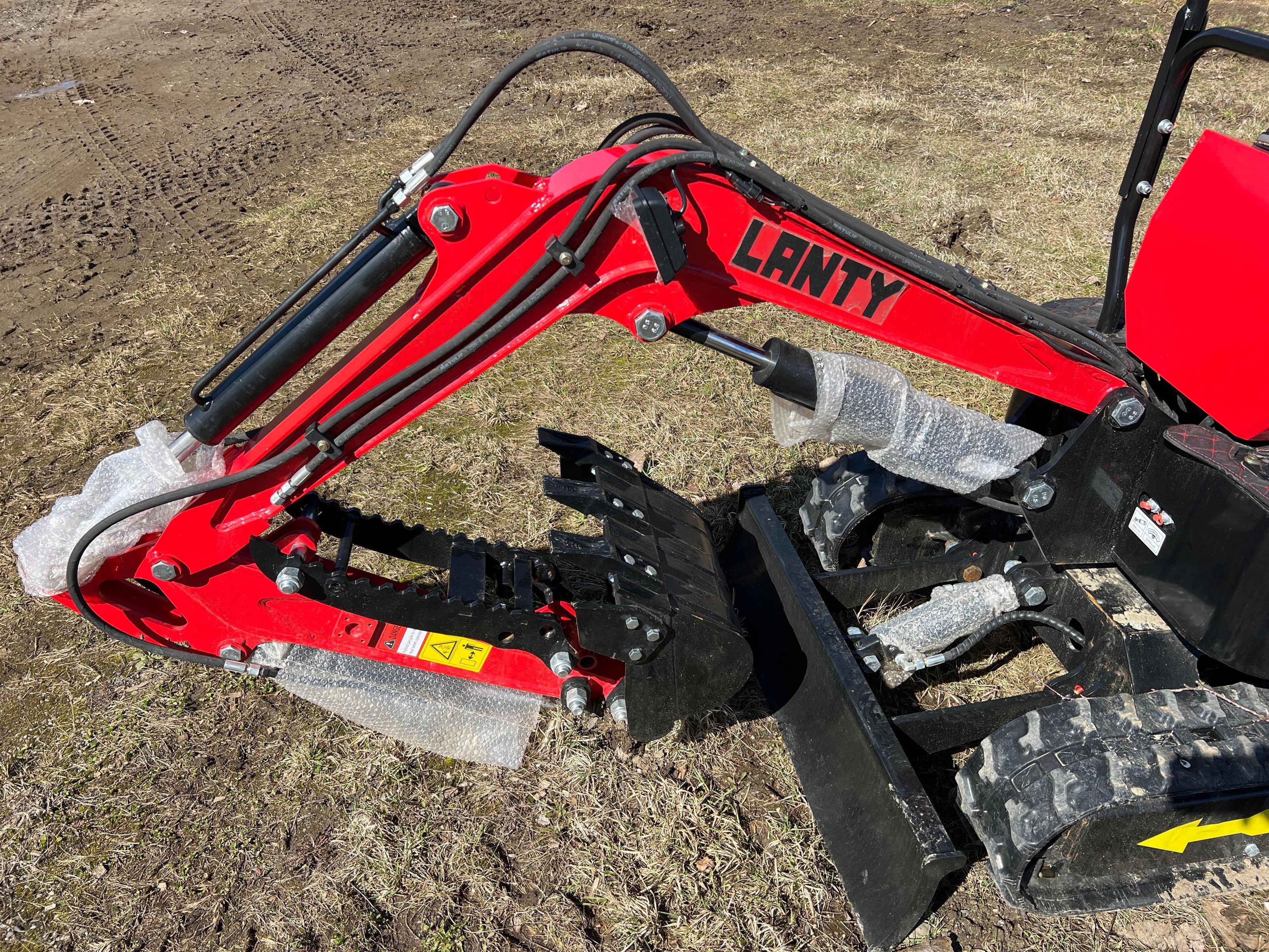 NEW LANTY LAT-13 HYDRAULIC EXCAVATOR SN; LAT13240279 equipped with auxiliary hydraulics, front