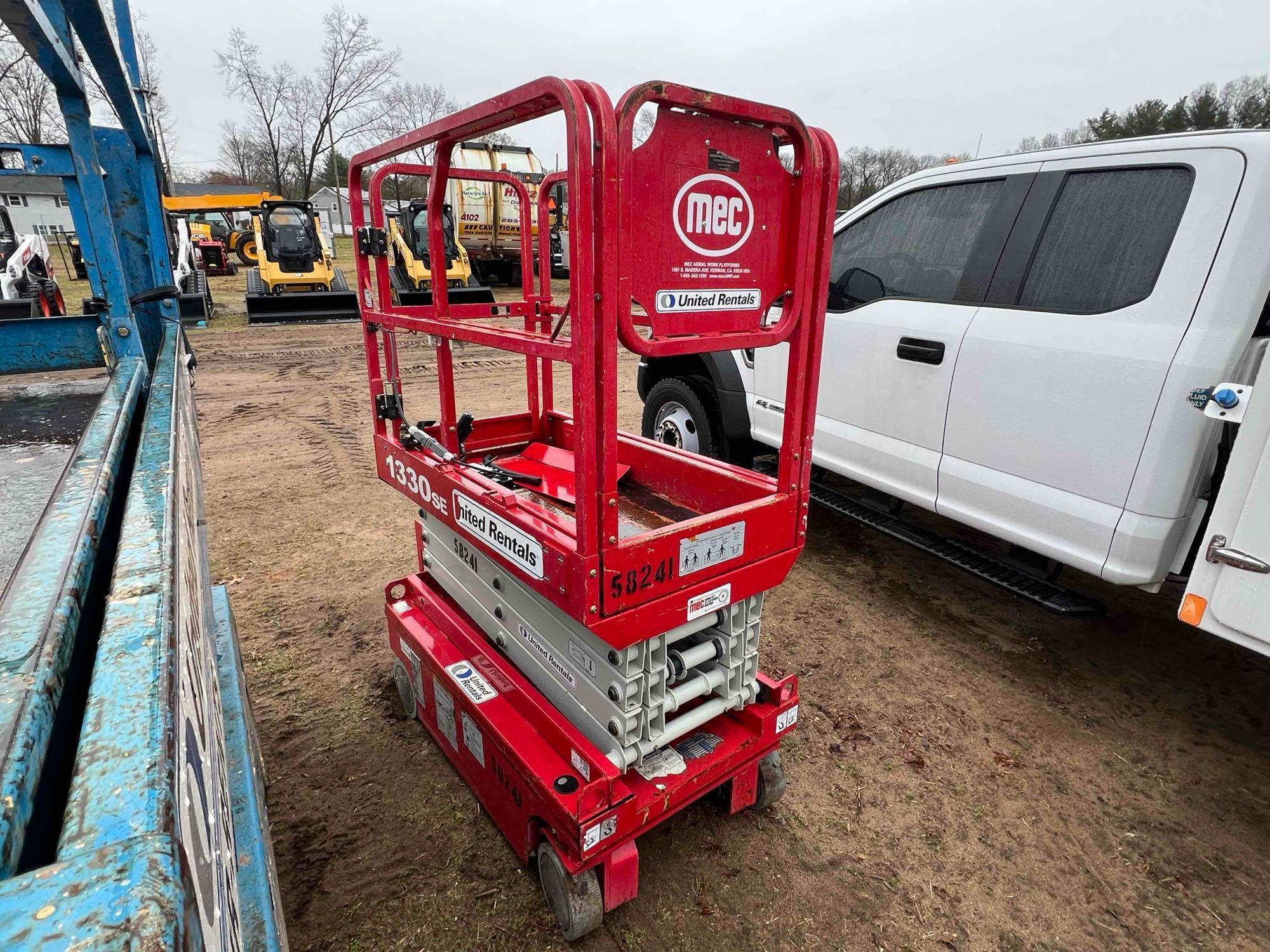 2018 MEC 1330SE SCISSOR LIFT SN:16302287 electric powered, equipped with 13ft. Platform height,