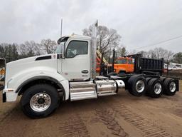 2025...KENWORTH T880 HEAVY HAUL TRUCK TRACTOR VIN -141584...... powered by Cummins X15 diesel engine