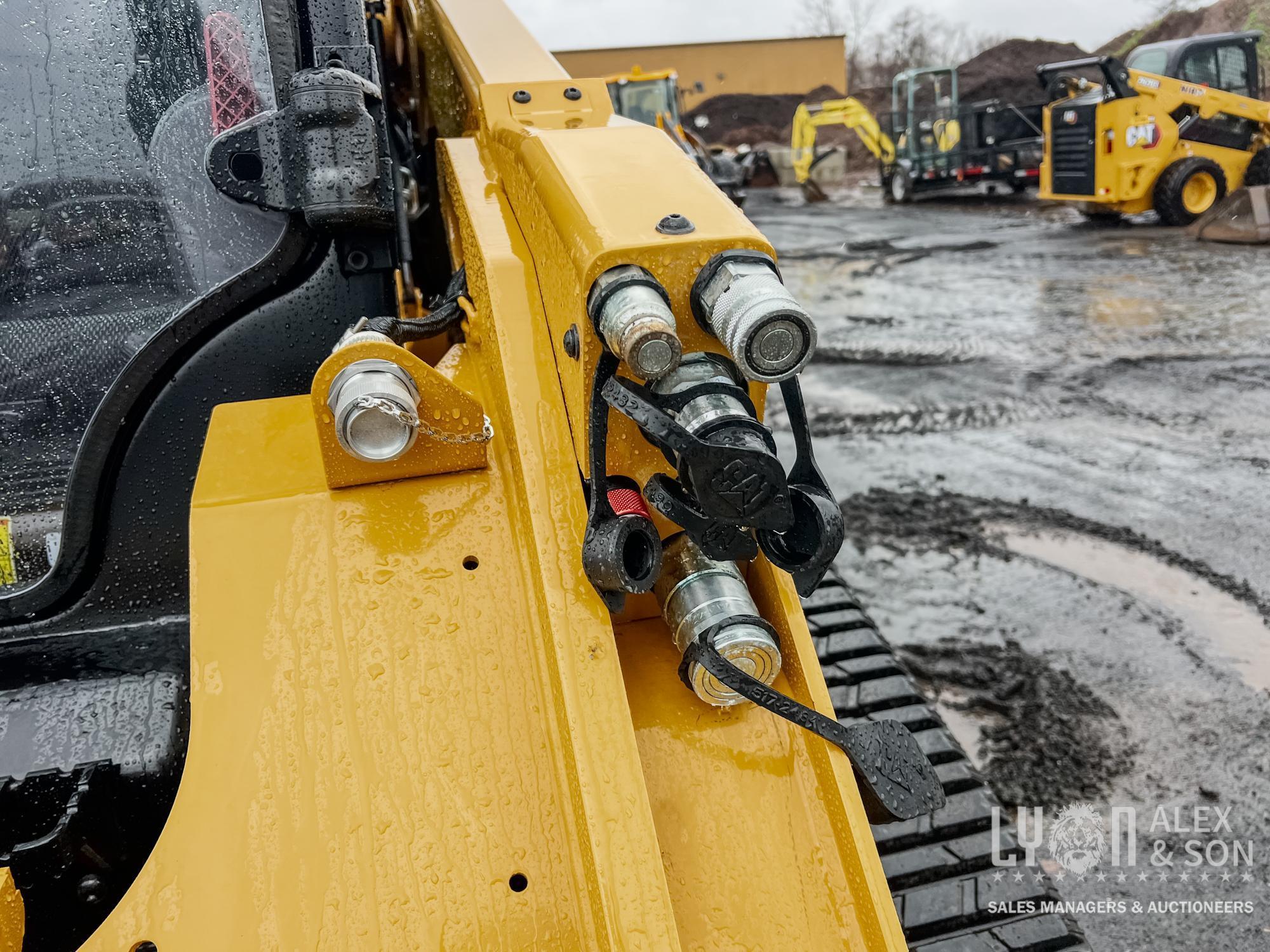 2023 CAT 299D3XE RUBBER TRACKED SKID STEER... SN-1460 powered by Cat C3.3B DIT EPA Tier 4F diesel