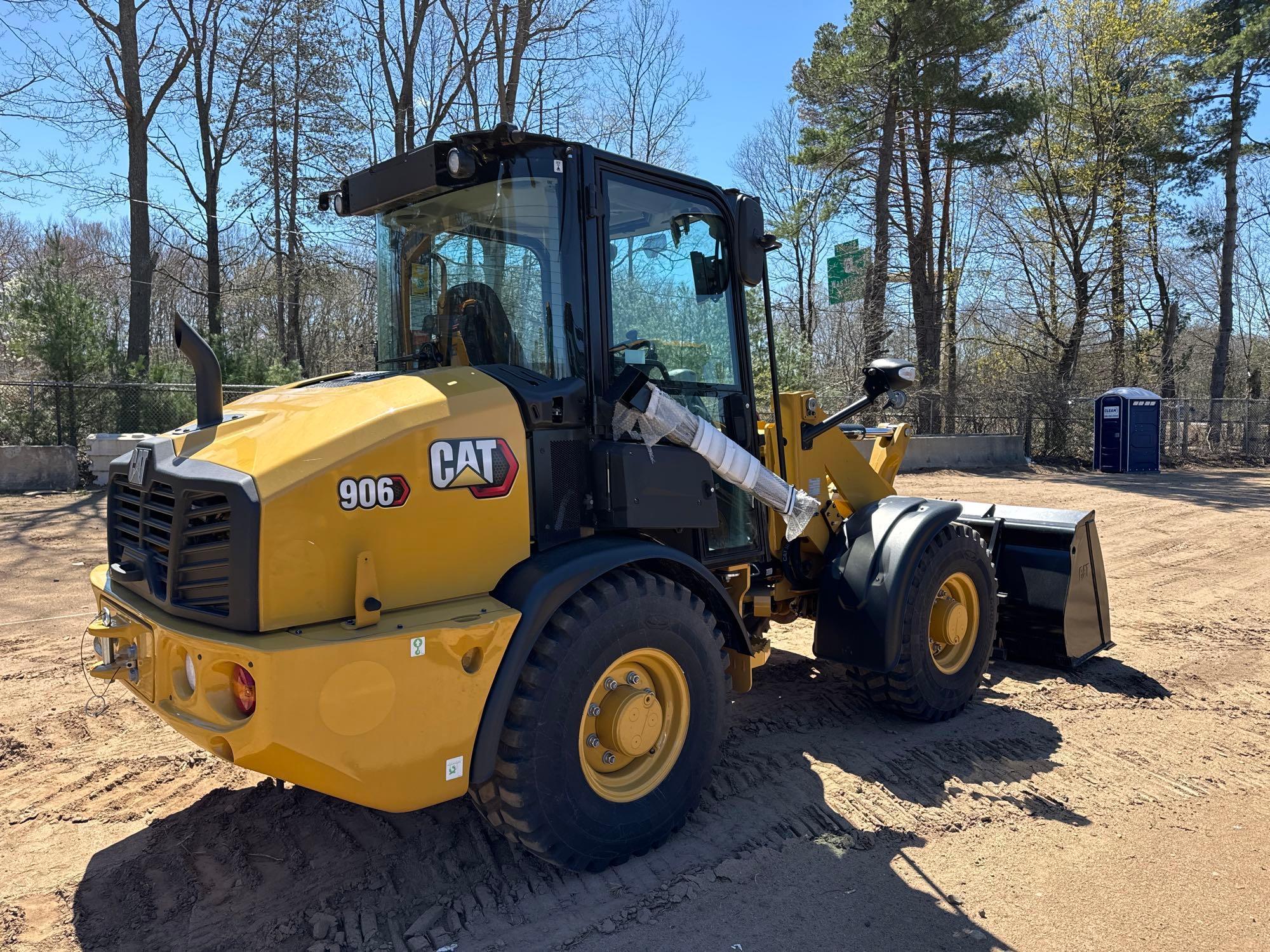 NEW UNUSED 2023 CAT 906 RUBBER TIRED LOADER SN-600705 powered by Cat C2.8 diesel engine, equipped