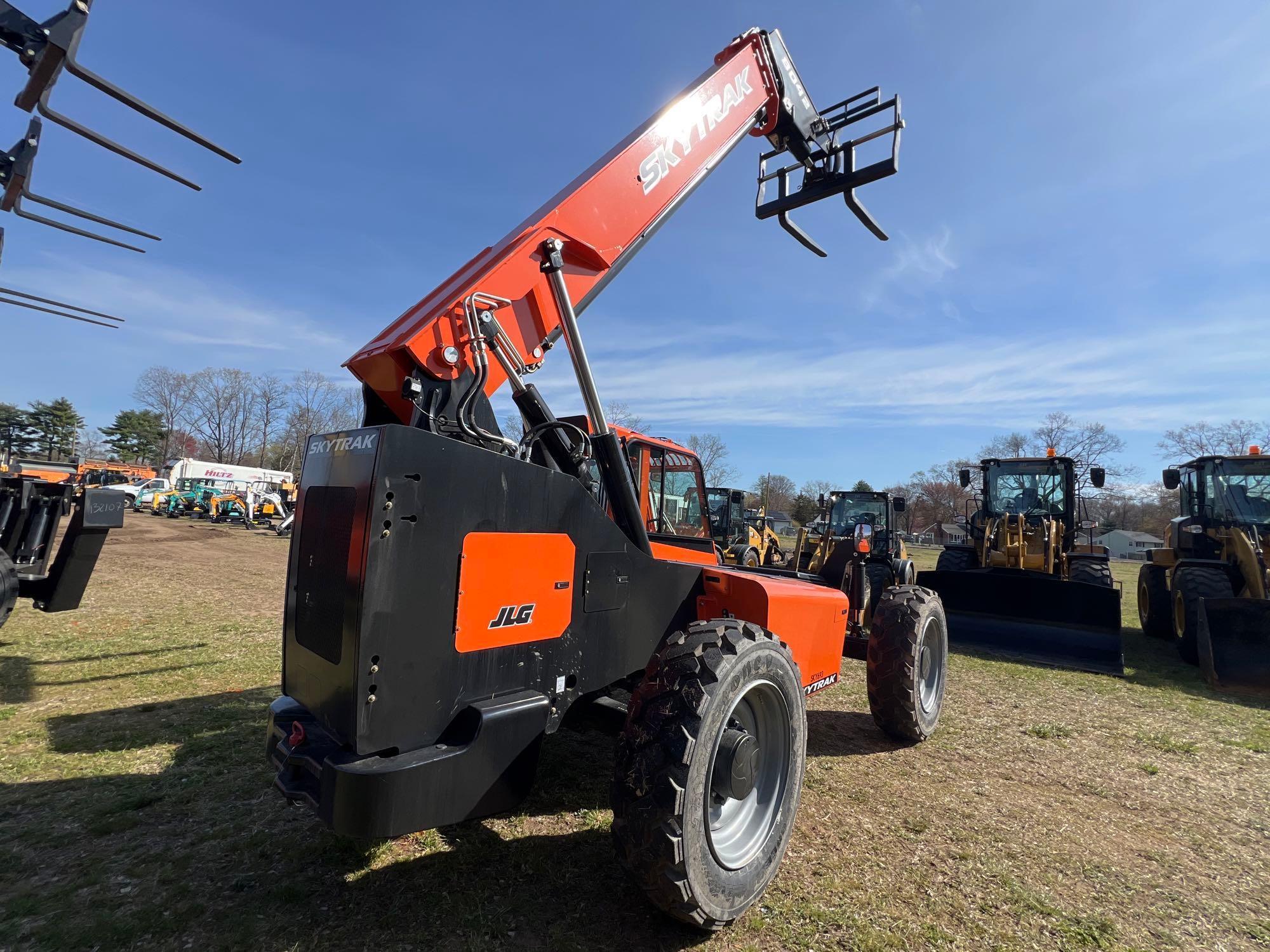 NEW UNUSED 2024 SKYTRAK 8042 TELESCOPIC FORKLIFT...SN-130258 4x4, powered by Cummins diesel engine,