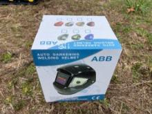 NEW AUTO DARKENING WELDING HELMET NEW SUPPORT EQUIPMENT