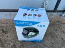 NEW AUTO DARKENING WELDING HELMET NEW SUPPORT EQUIPMENT