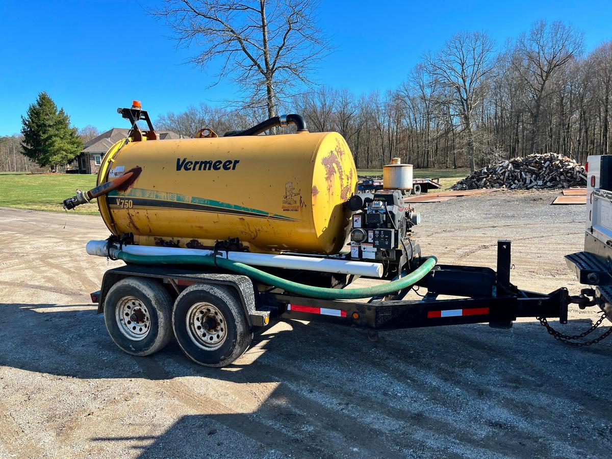 VERMEER V750 VACUUM EXCAVATOR SN; 1007895 powered by Predator gas engine, equipped with 750 gallon