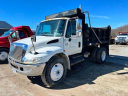 2006 INTERNATIONAL 4300 DUMP TRUCK VN:1HTMMAAL36H346982 powered by DT466 diesel engine, equipped