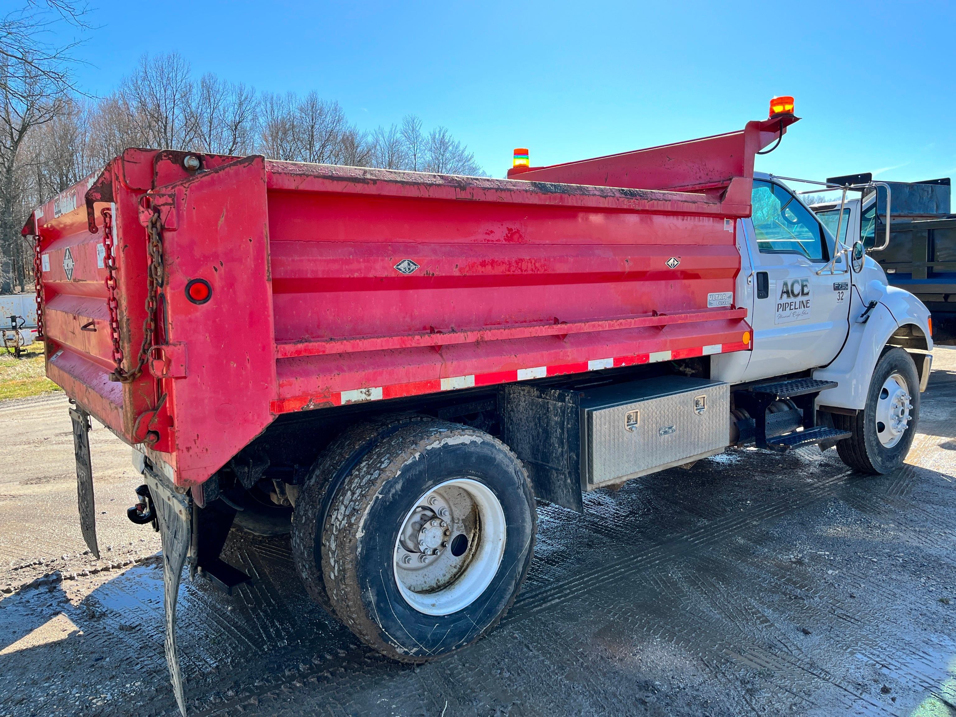 2010 FORD F750XL DUMP TRUCK VN:3FRXF7FD0AV268459 powered by Cummins diesel engine, equipped with 7