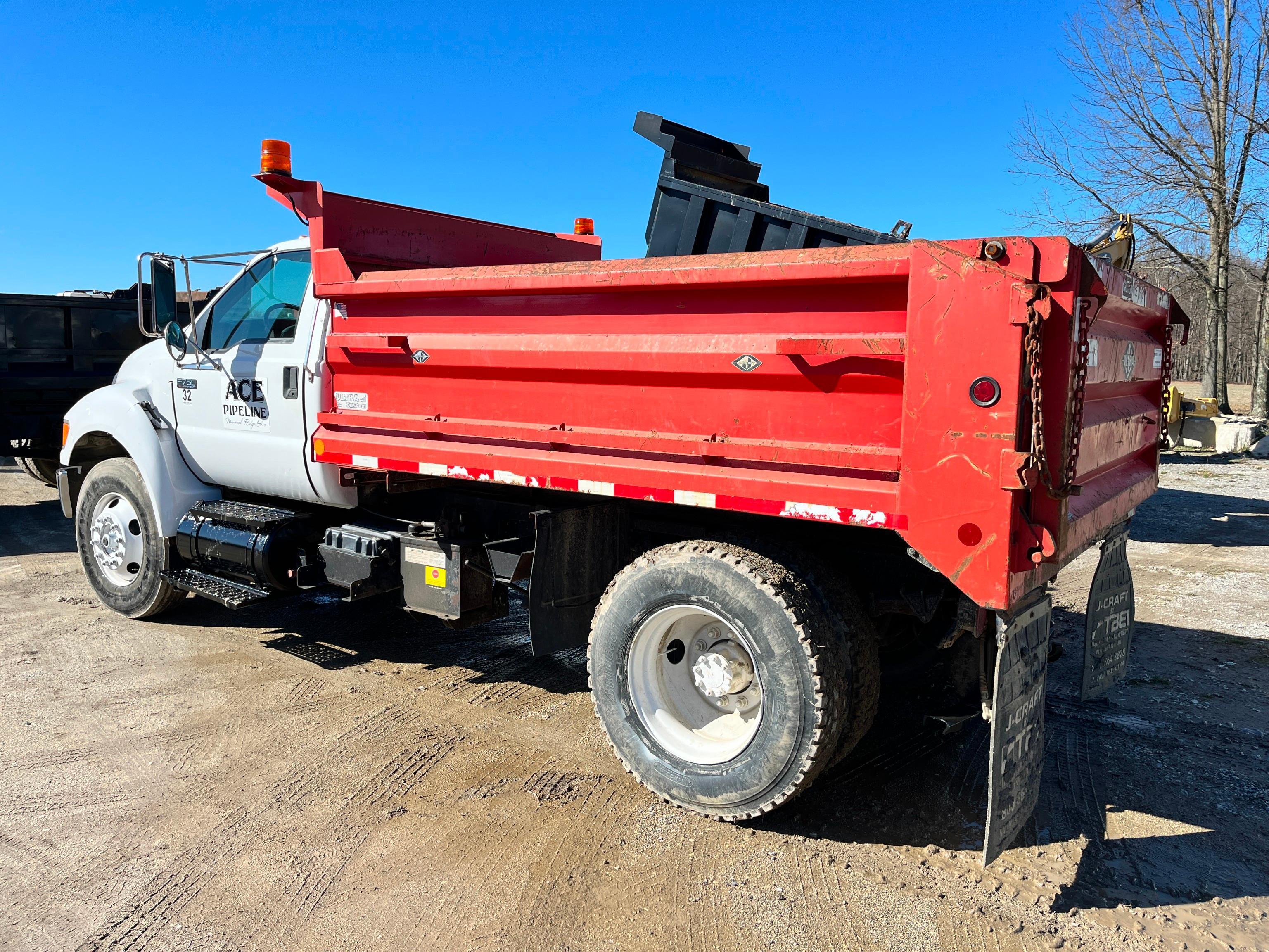 2010 FORD F750XL DUMP TRUCK VN:3FRXF7FD0AV268459 powered by Cummins diesel engine, equipped with 7