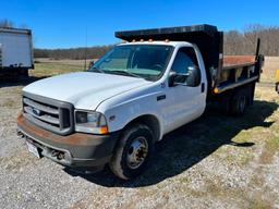 2002 FORD F350XL DUMP TRUCK VN:1FDWF36SX2EA40817 powered by Triton V10 gas engine, equipped with 6