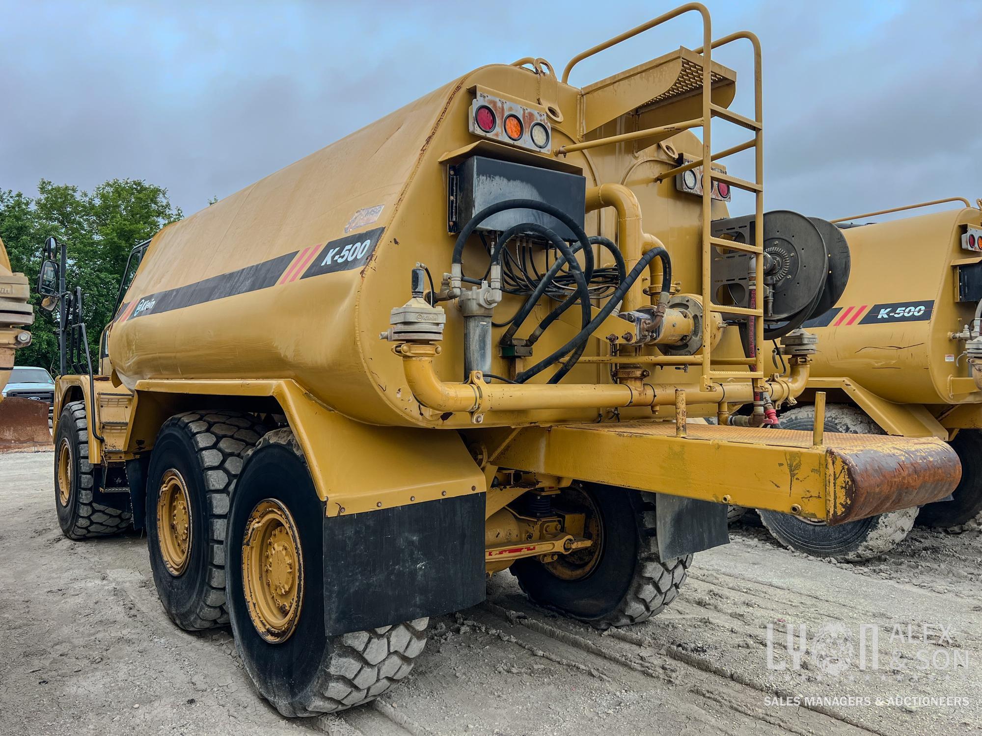 2013 CAT 725 WATER TRUCK SN:CAT00725EB1L03059 6x6, powered by Cat diesel engine, equipped with Cab,