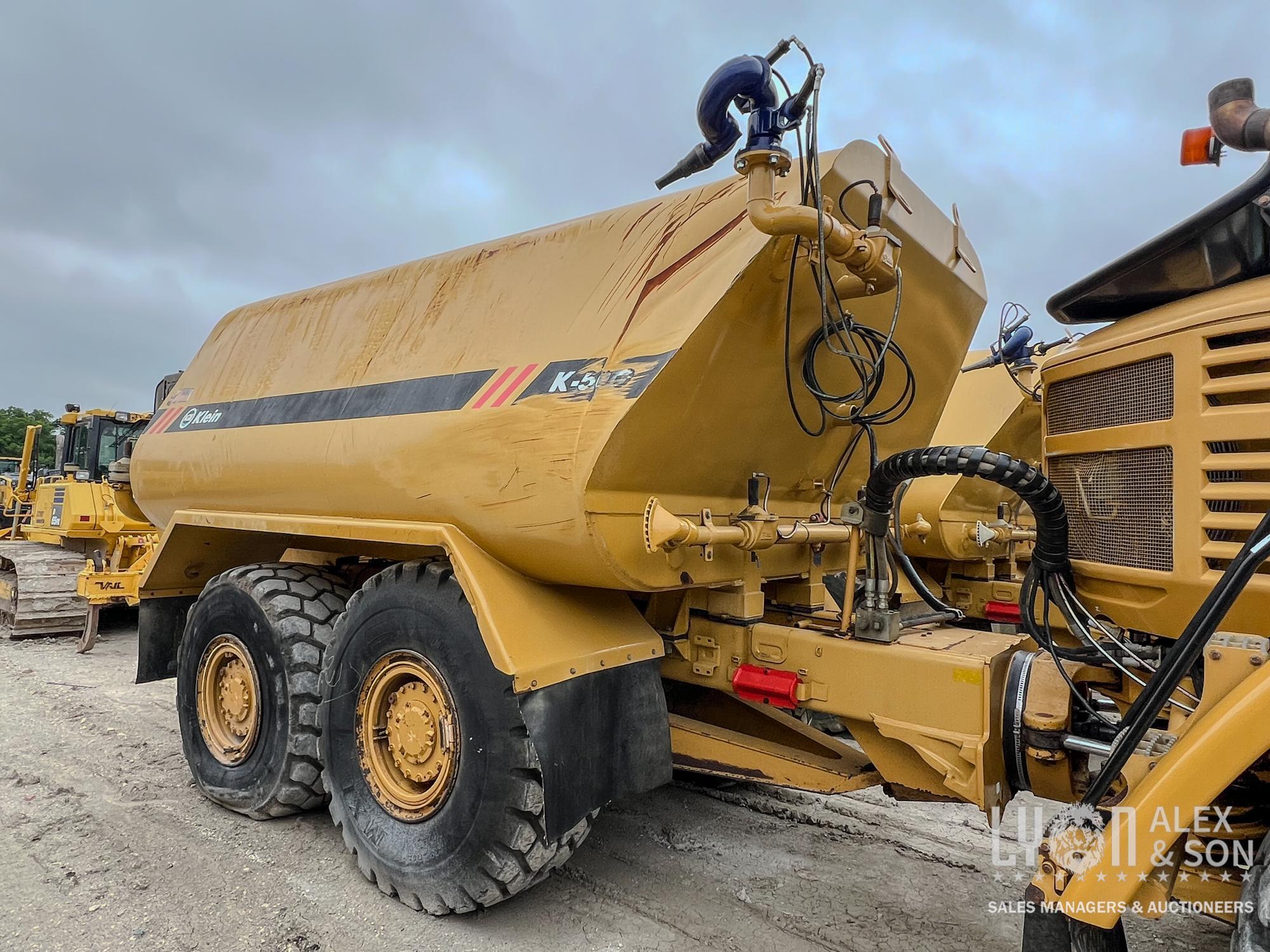 2013 CAT 725 WATER TRUCK SN:CAT00725EB1L03059 6x6, powered by Cat diesel engine, equipped with Cab,