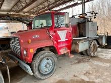 1988 FORD L7000 FUEL/LUBE TRUCK VN:1FTWR72P7JVA46920 powered by 6.6 liter turbo diesel engine,