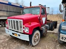 1989 INTERNATIONAL 2574 TRUCK TRACTOR VN:1HSGGGDR5KH694305 powered by Cummins L10 diesel engine,