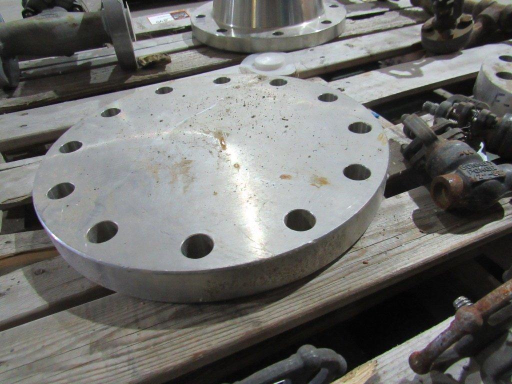 Valves And Pipe Flanges-