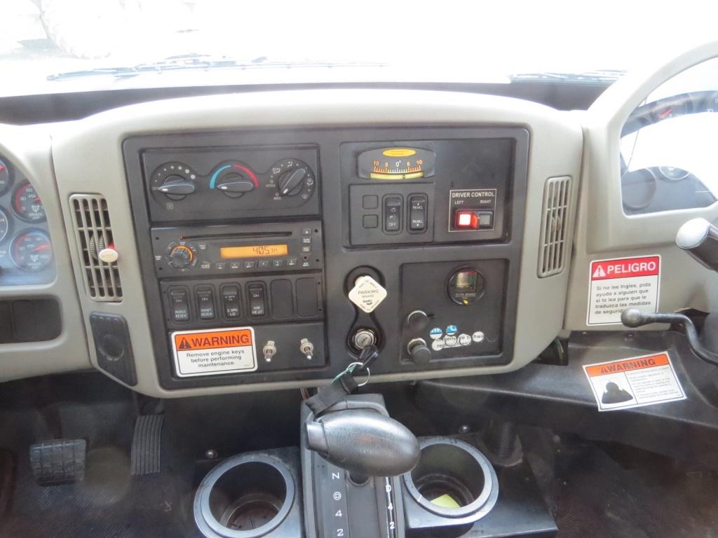 2012 International 4300 Sweeper 2WD