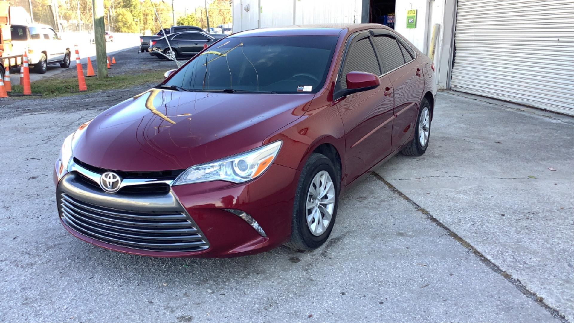 2017 Toyota Camry LE