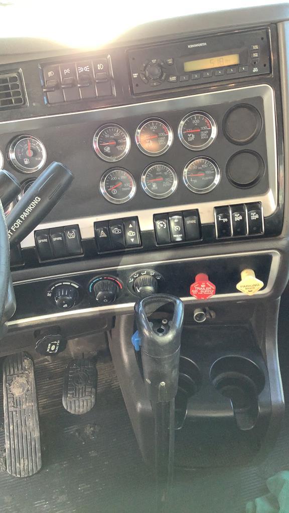 2009 Kenworth T8 Series Dump Truck 10% BP