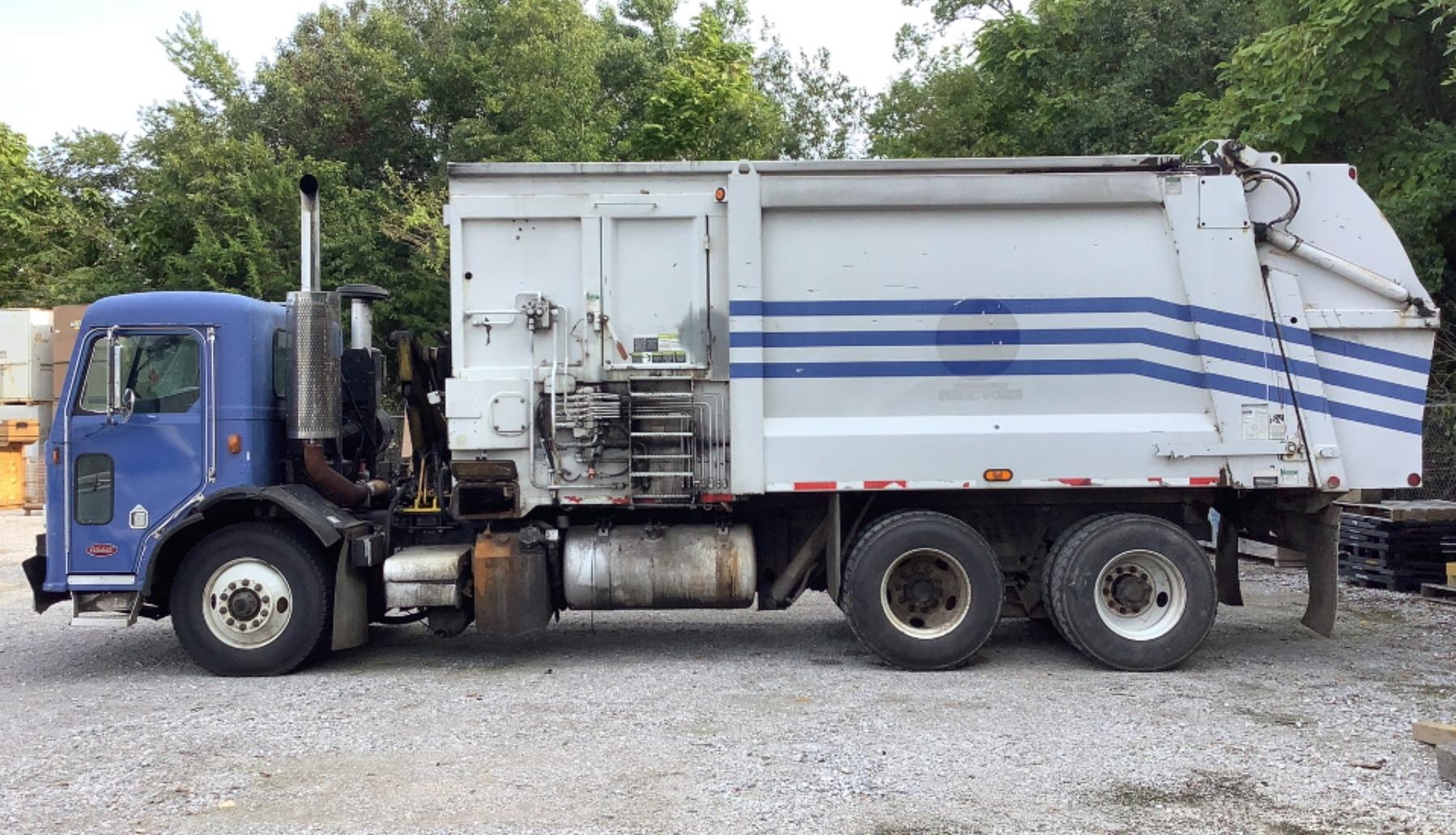 2007 Peterbilt 320 Side Load Garbage Truck INOP 10